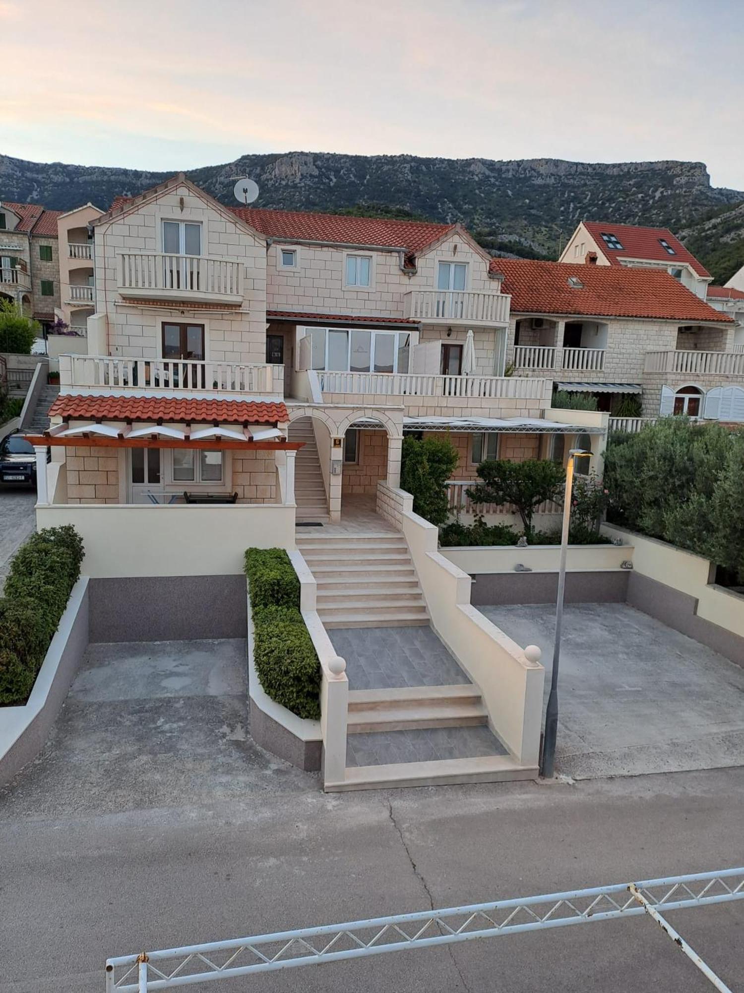 Apartments Jerica Bol Exterior photo